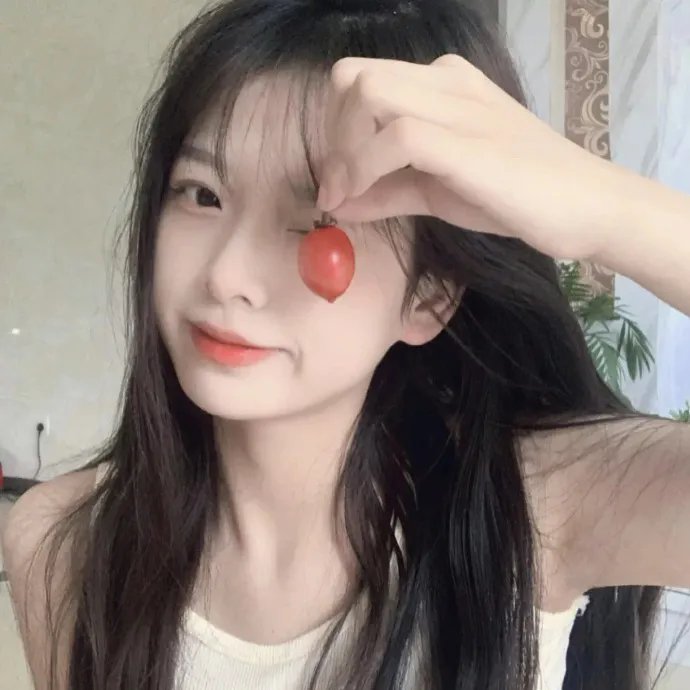 高墙、黑色与帅小伙
